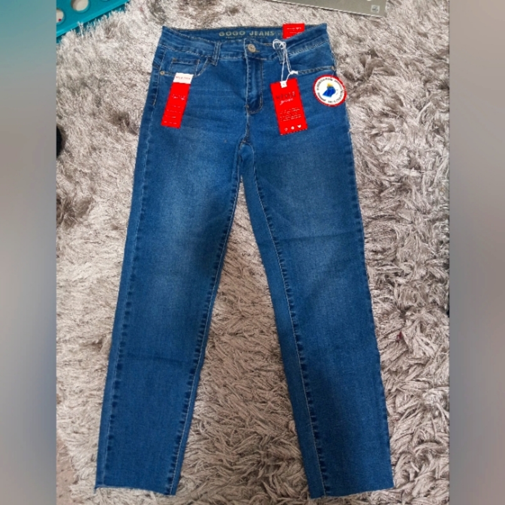 Gogo High Rise Capri Jeans